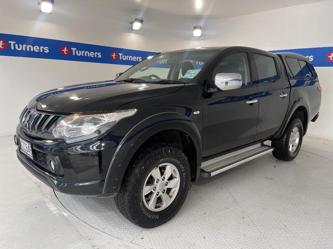 Photo '4' of Mitsubishi Triton