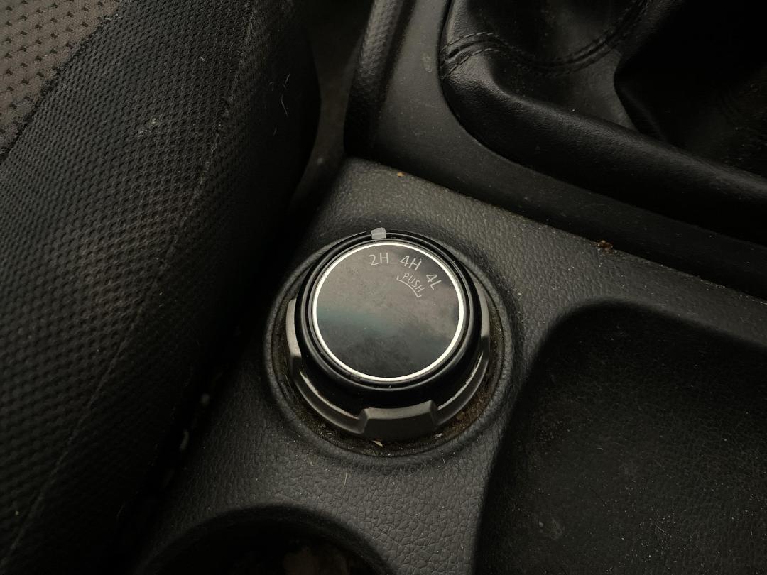 Photo '28' of Mitsubishi Triton