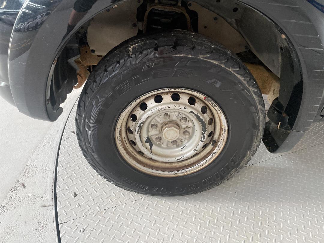 Photo '10' of Mitsubishi Triton