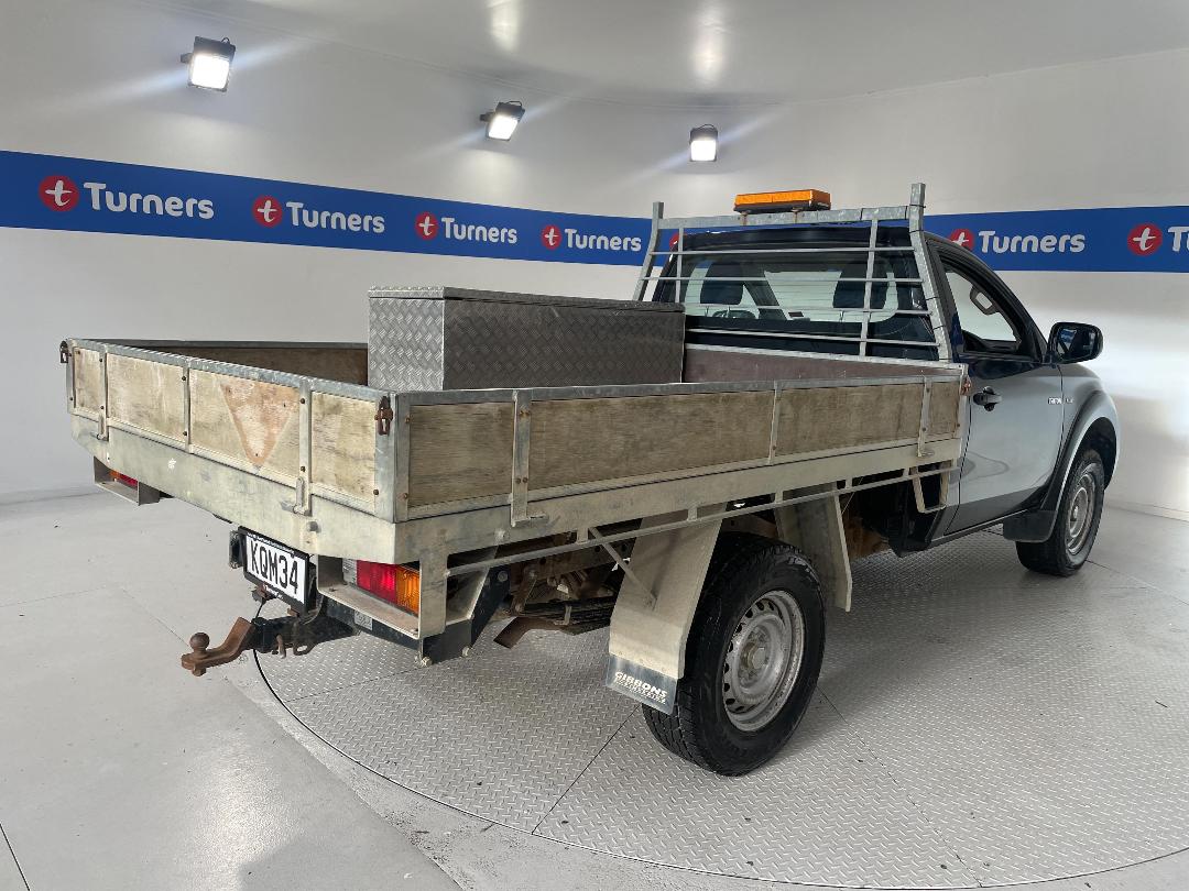 Photo '7' of Mitsubishi Triton