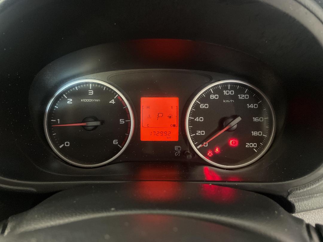 Photo '19' of Mitsubishi Triton