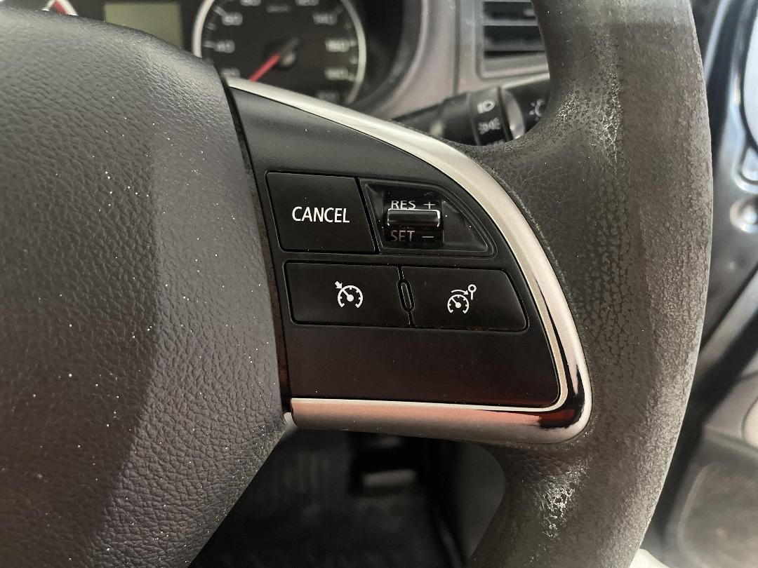 Photo '23' of Mitsubishi Triton