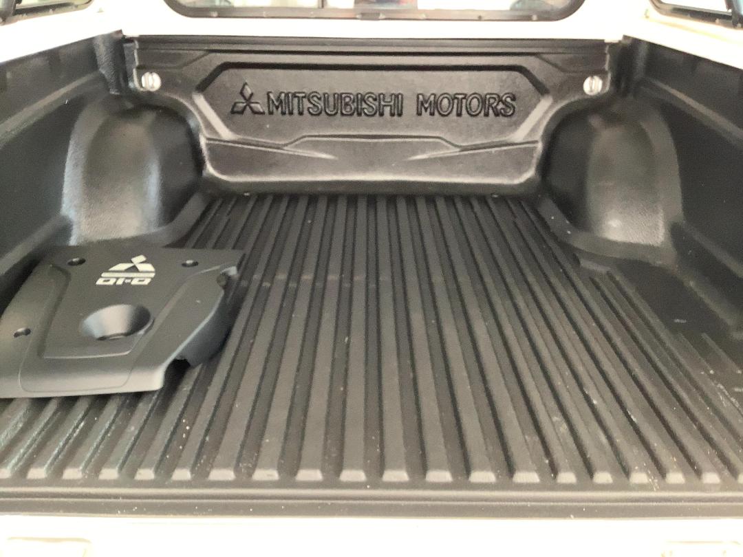 Photo '5' of Mitsubishi Triton D/CAB Glxr