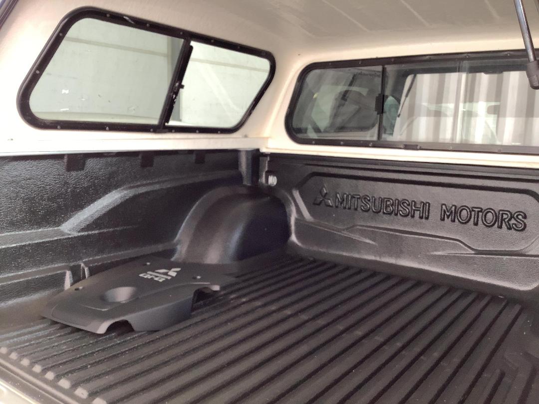 Photo '7' of Mitsubishi Triton D/CAB Glxr