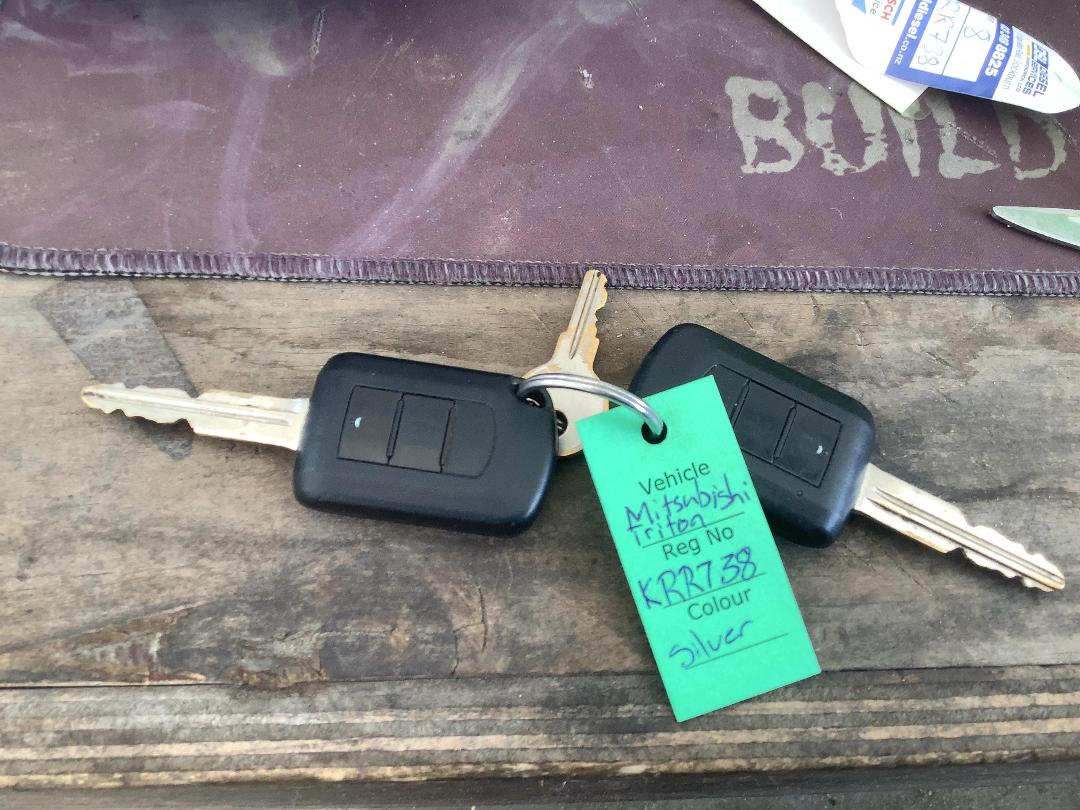 Photo '20' of Mitsubishi Triton D/CAB Glxr