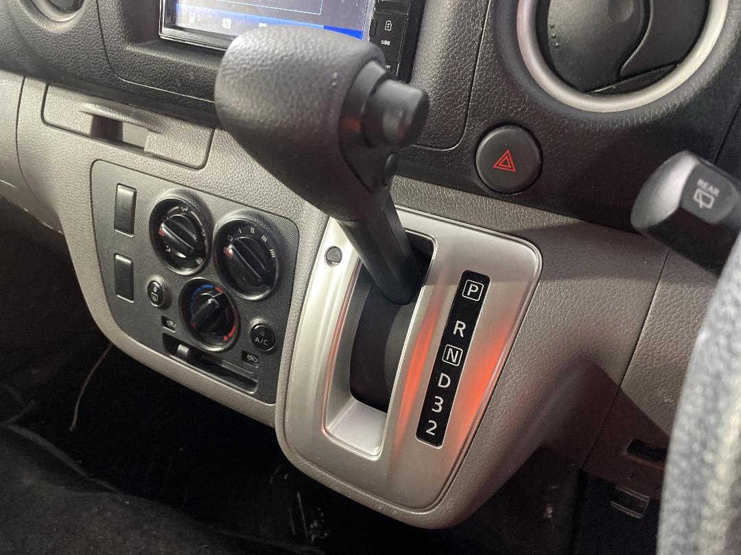 Photo '29' of Nissan Caravan Photo '29' of Nissan Caravan