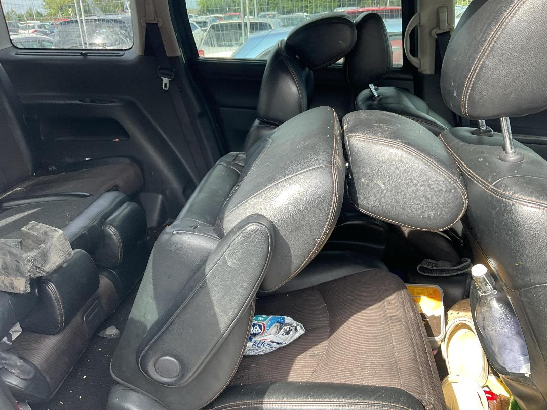 Photo '11' of Nissan Elgrand Photo '11' of Nissan Elgrand