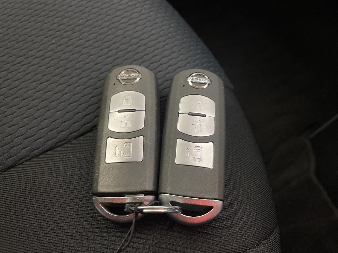 Photo '22' of Nissan Lafesta Photo '22' of Nissan Lafesta