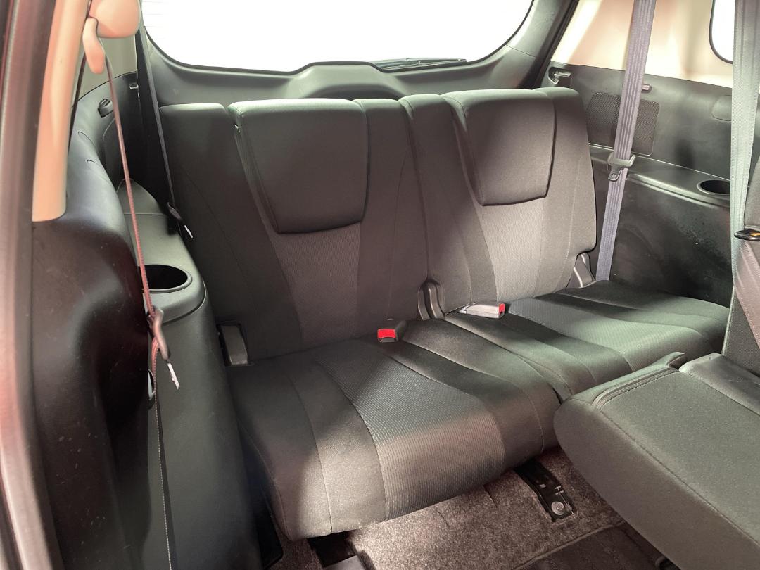 Photo '19' of Nissan Lafesta Photo '19' of Nissan Lafesta