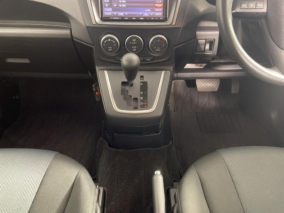 Photo '18' of Nissan Lafesta Photo '18' of Nissan Lafesta