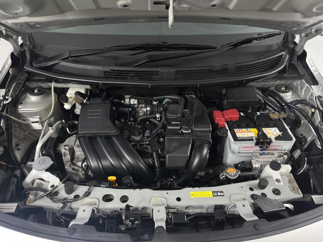 Photo '13' of Nissan Latio Photo '13' of Nissan Latio