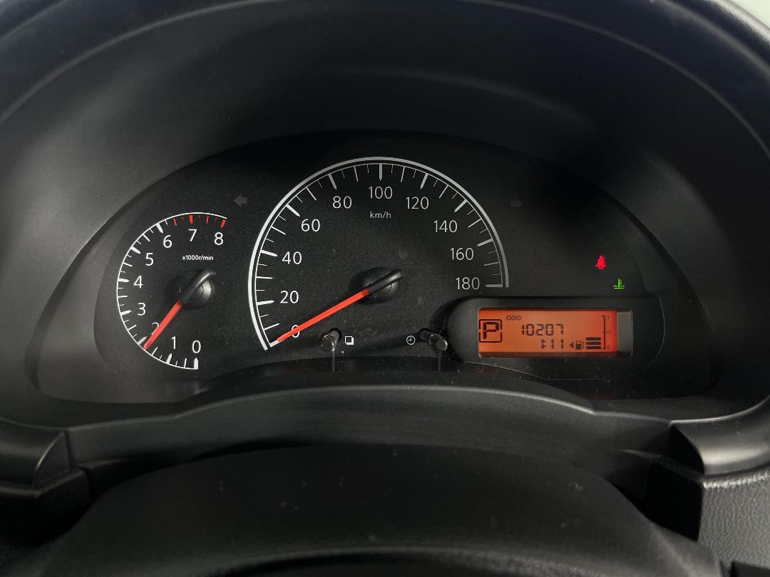 Photo '21' of Nissan Latio Photo '21' of Nissan Latio