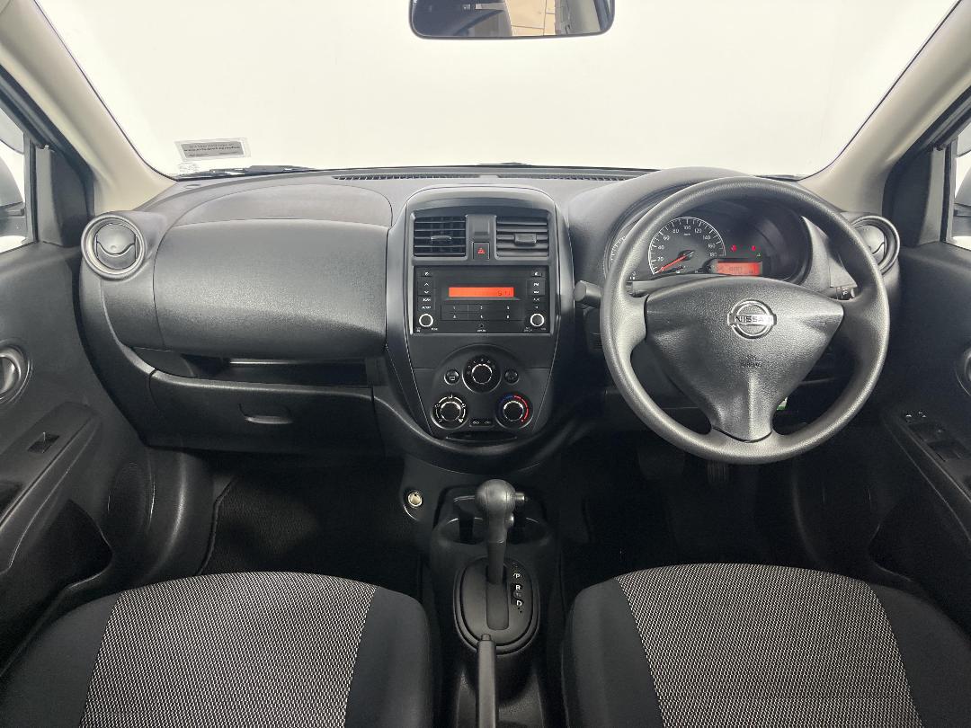 Photo '17' of Nissan Latio Photo '17' of Nissan Latio