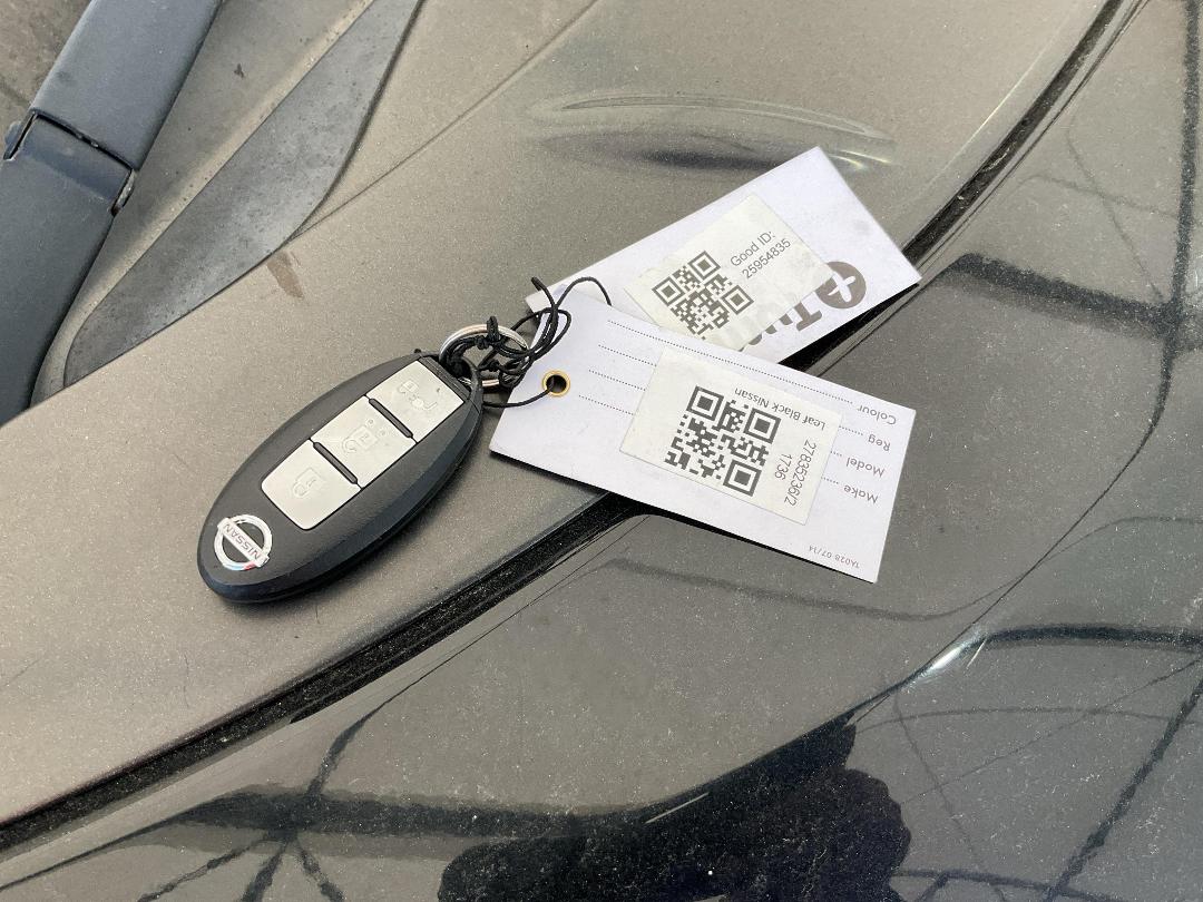 Photo '12' of Nissan Leaf