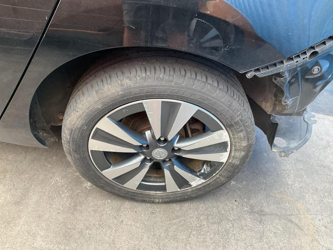 Photo '18' of Nissan Leaf