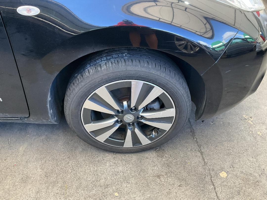 Photo '20' of Nissan Leaf