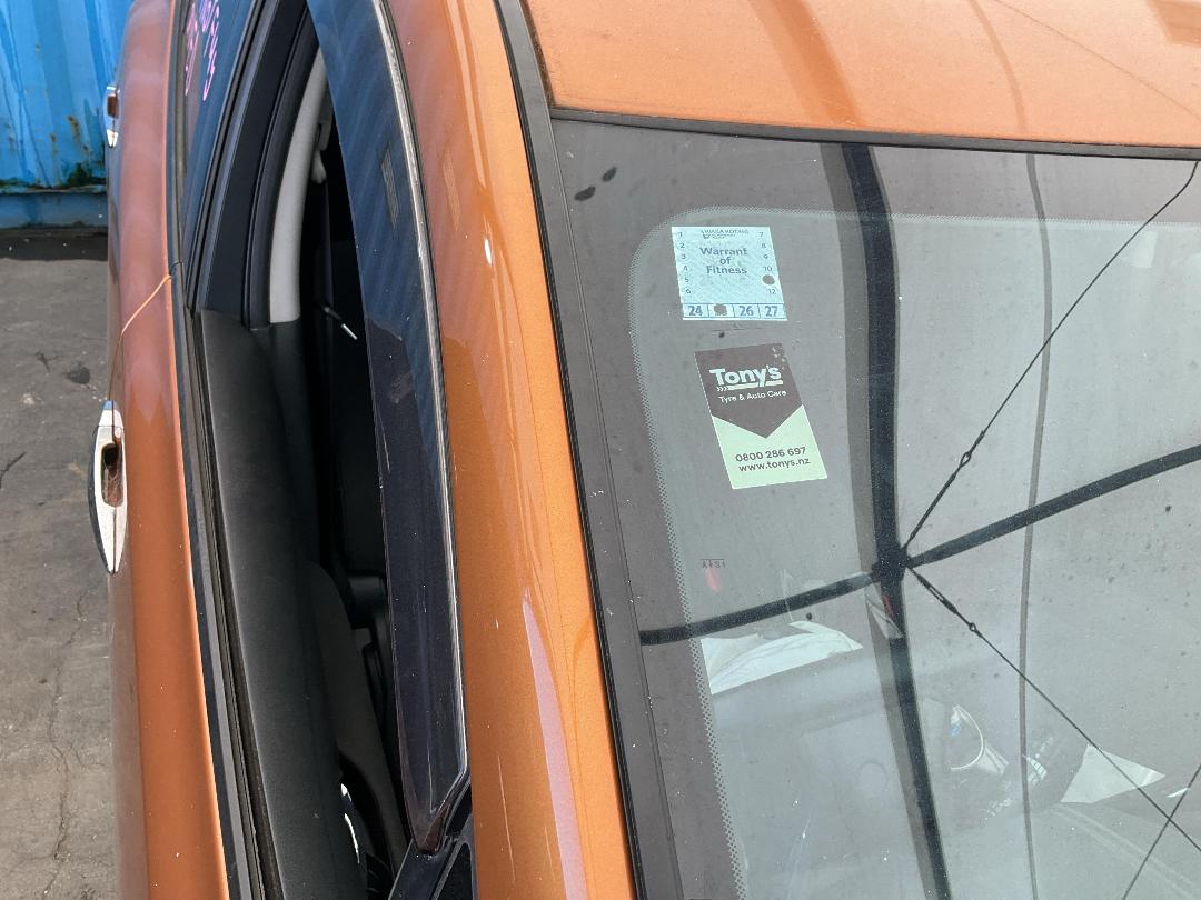 Photo '13' of Nissan Leaf