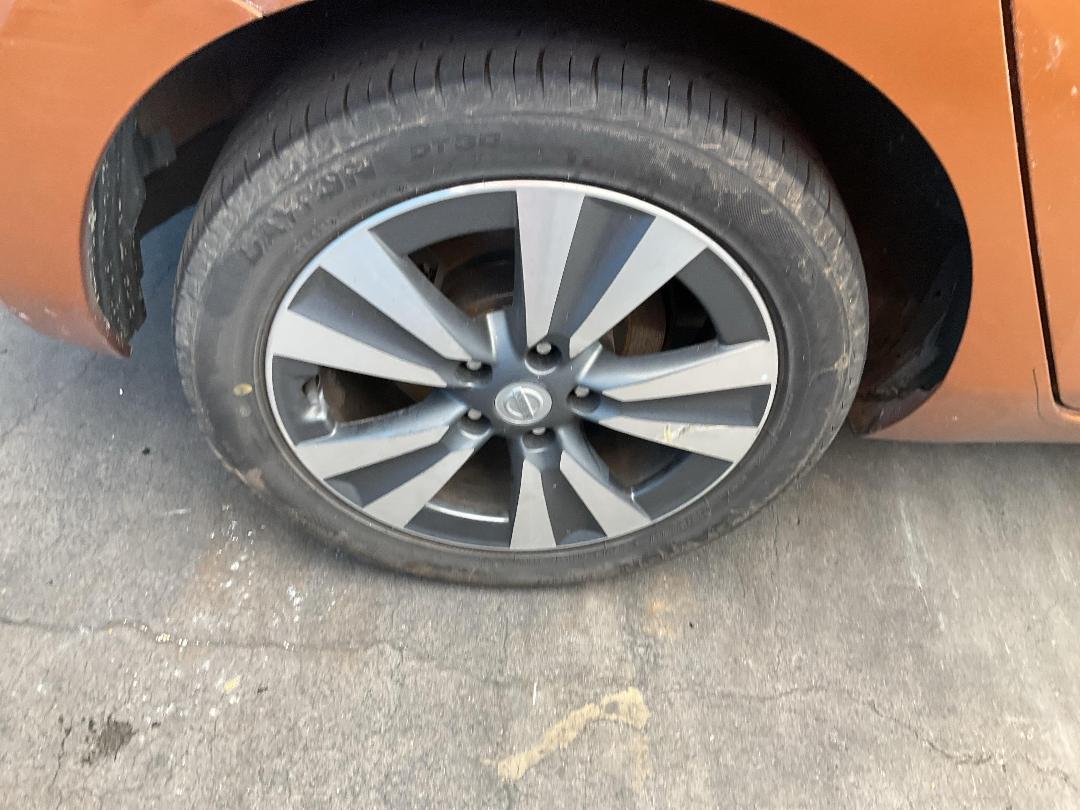 Photo '18' of Nissan Leaf