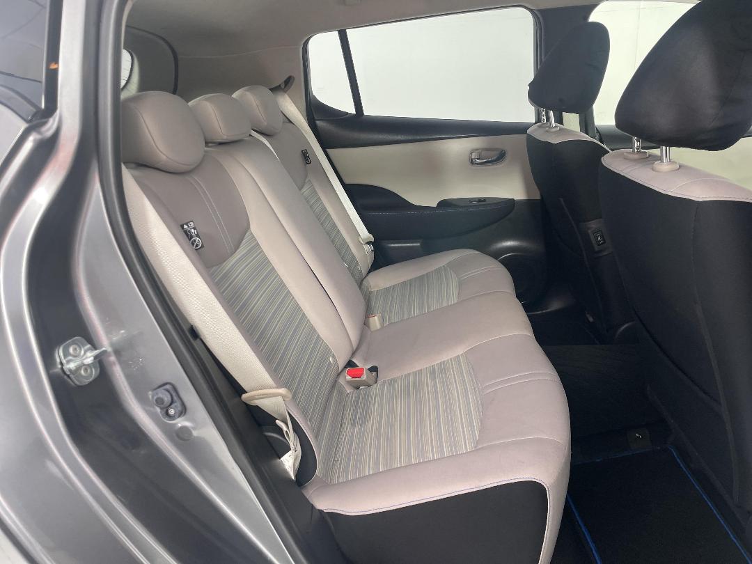 Photo '20' of Nissan Leaf