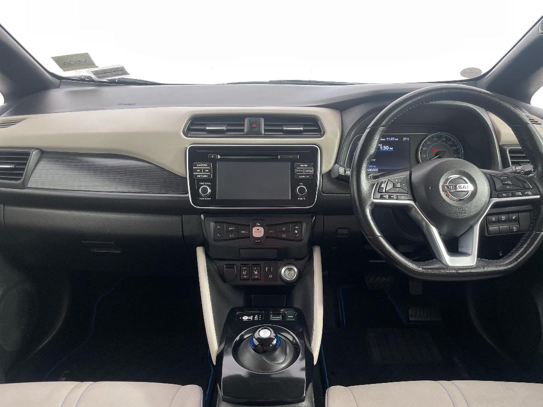 Photo '17' of Nissan Leaf