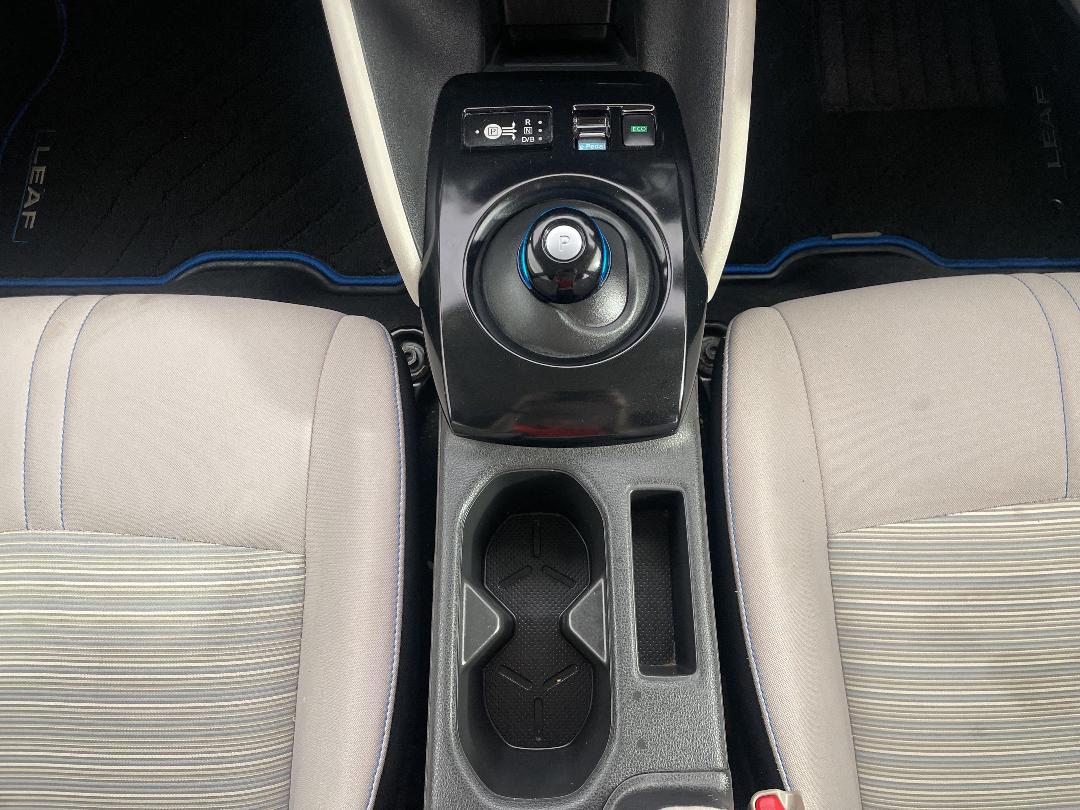 Photo '18' of Nissan Leaf