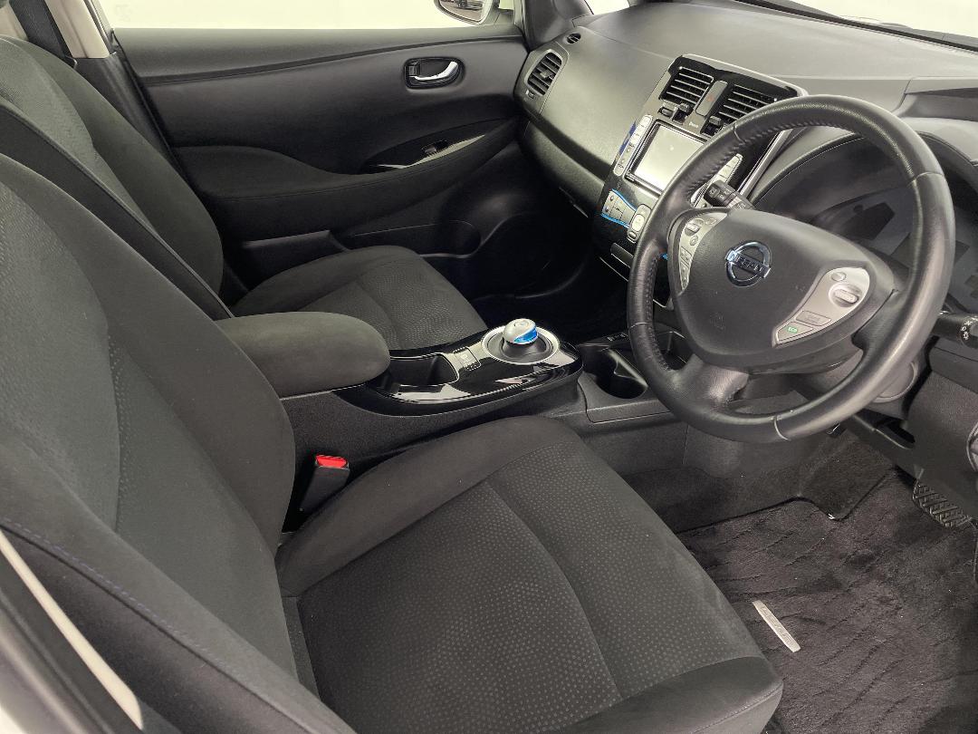 Photo '16' of Nissan Leaf