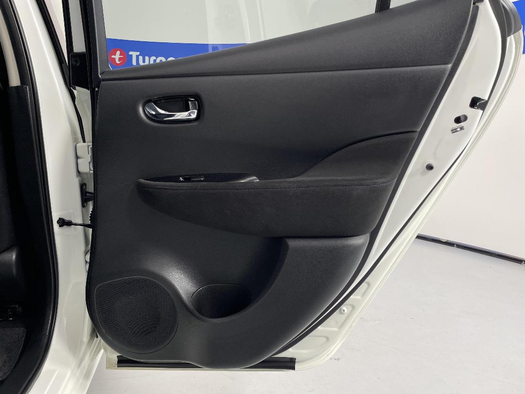 Photo '19' of Nissan Leaf