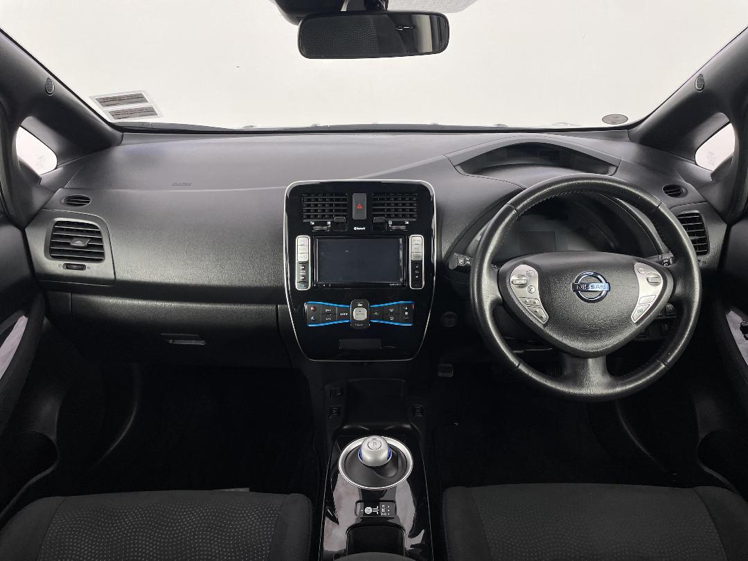 Photo '17' of Nissan Leaf