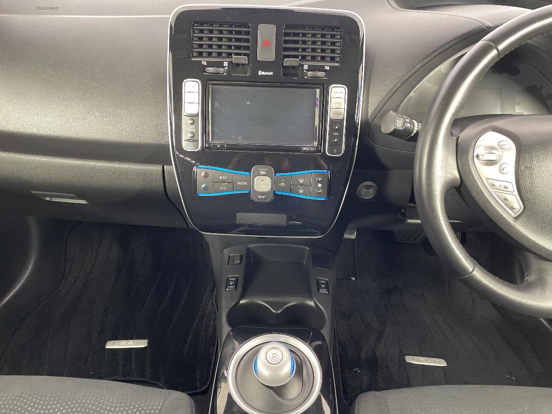 Photo '18' of Nissan Leaf