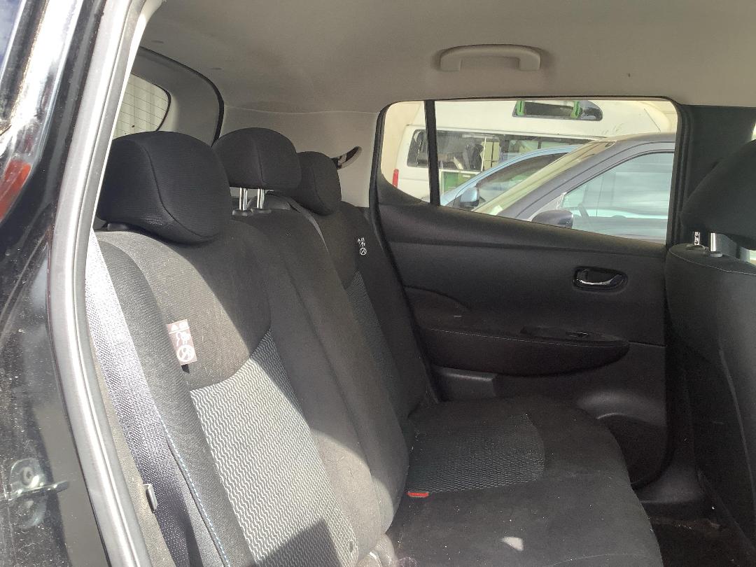 Photo '11' of Nissan Leaf