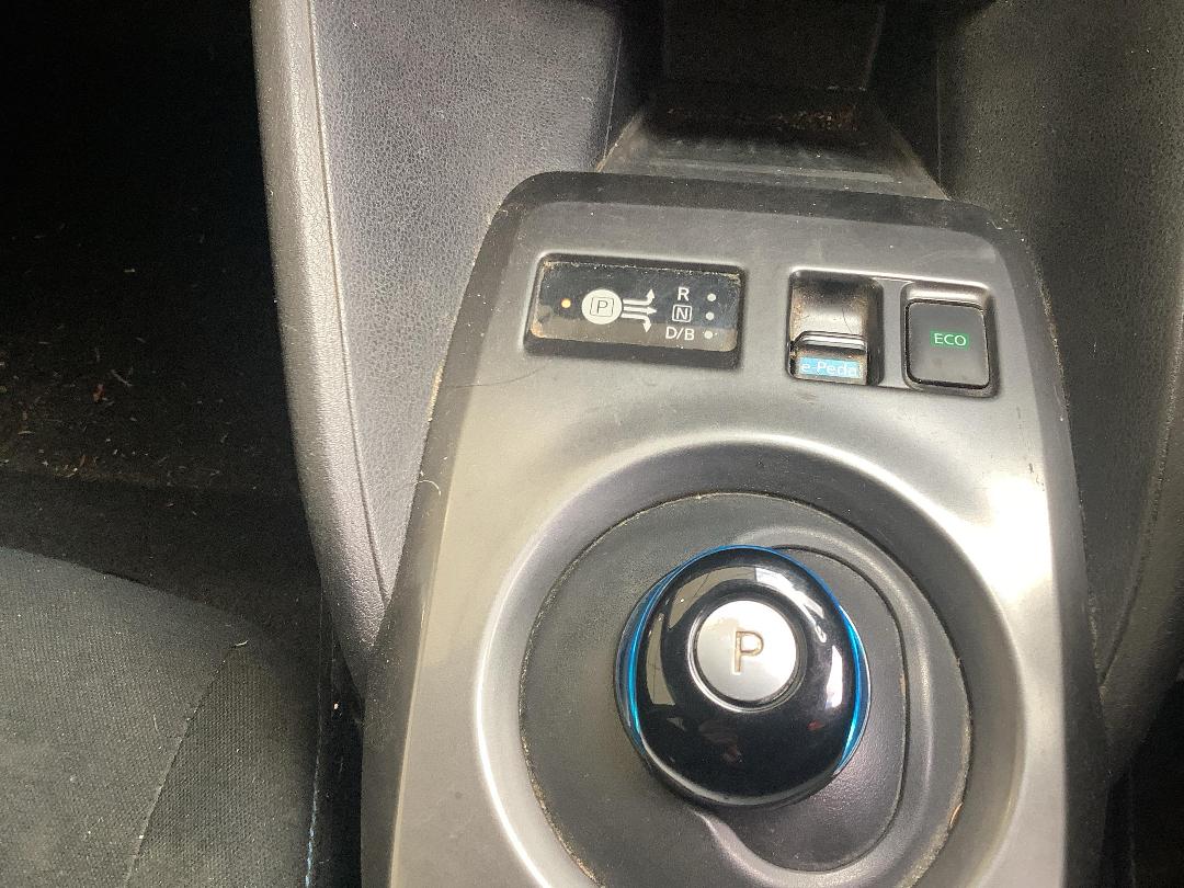 Photo '16' of Nissan Leaf