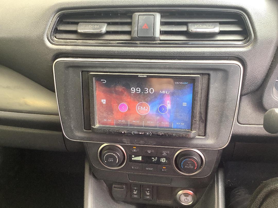 Photo '17' of Nissan Leaf