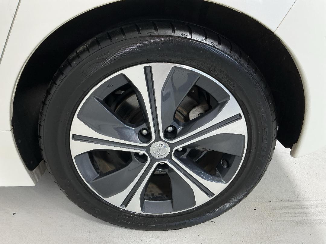 Photo '11' of Nissan Leaf Photo '11' of Nissan Leaf