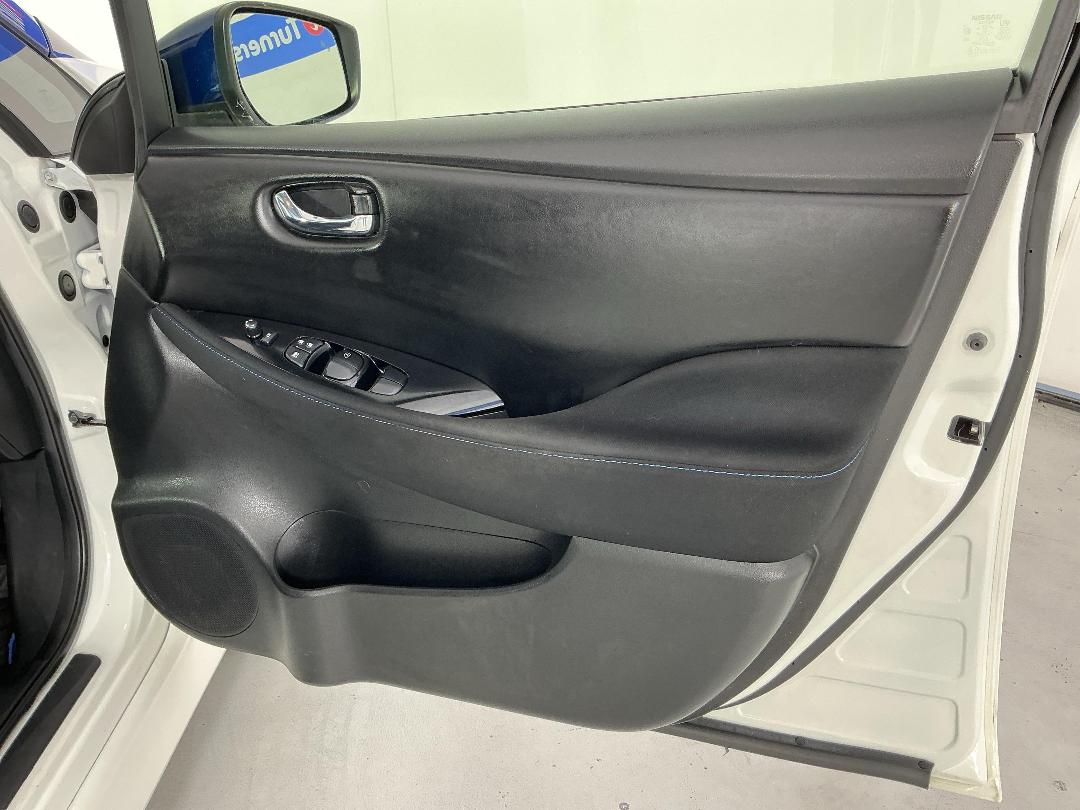 Photo '15' of Nissan Leaf Photo '15' of Nissan Leaf