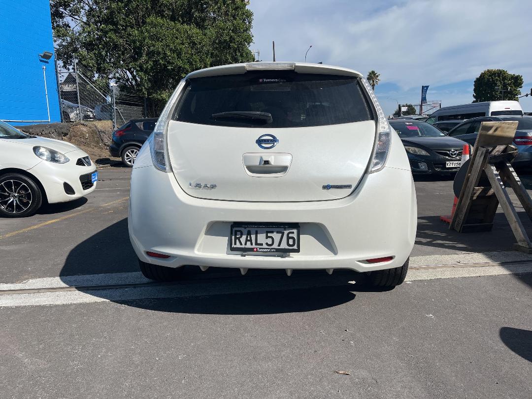 Photo '4' of Nissan Leaf
