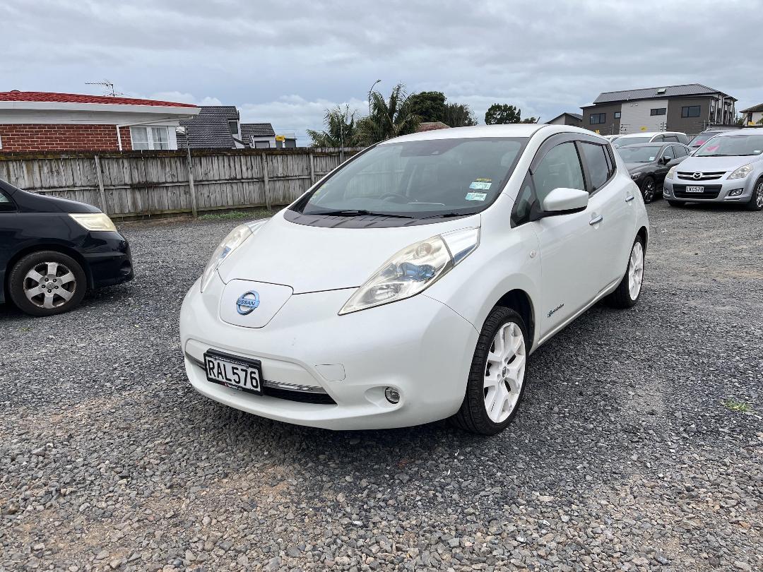 Photo '4' of Nissan Leaf