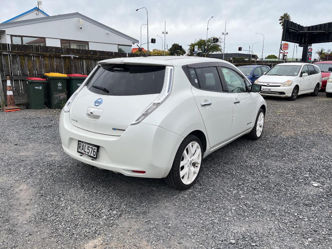 Photo '7' of Nissan Leaf