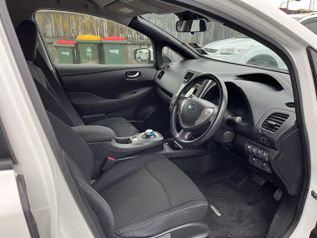 Photo '16' of Nissan Leaf