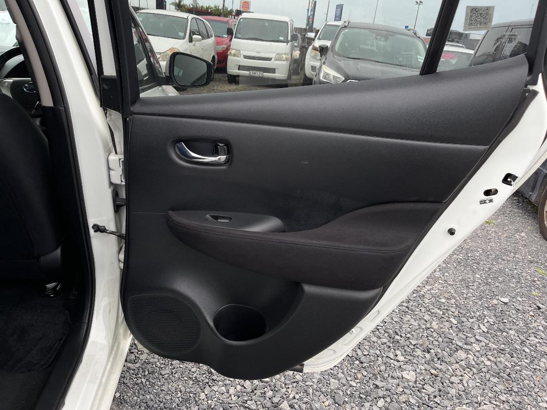 Photo '19' of Nissan Leaf