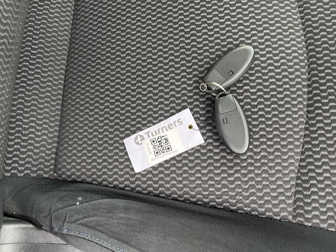 Photo '22' of Nissan Leaf