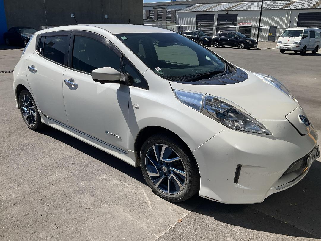 Photo '2' of Nissan Leaf Electric