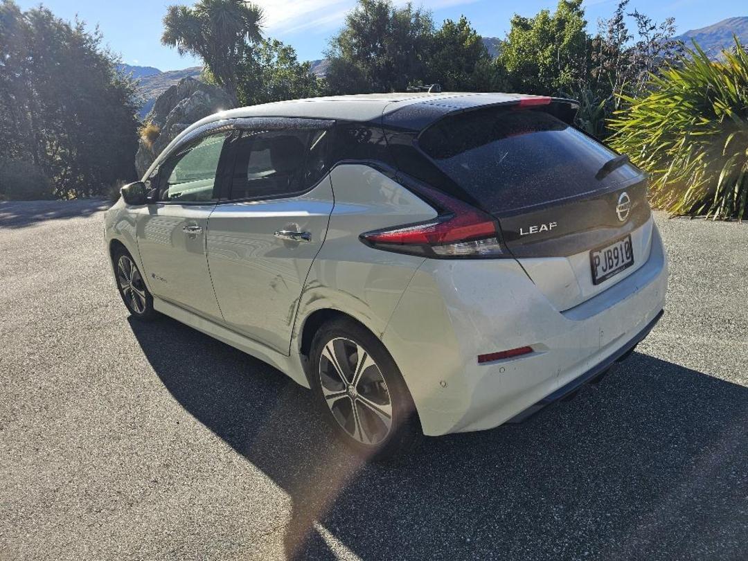 Photo '4' of Nissan Leaf