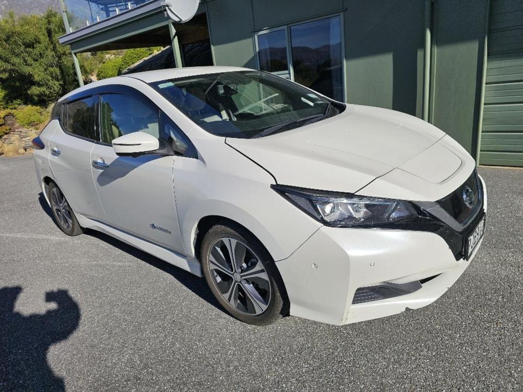 Photo '8' of Nissan Leaf