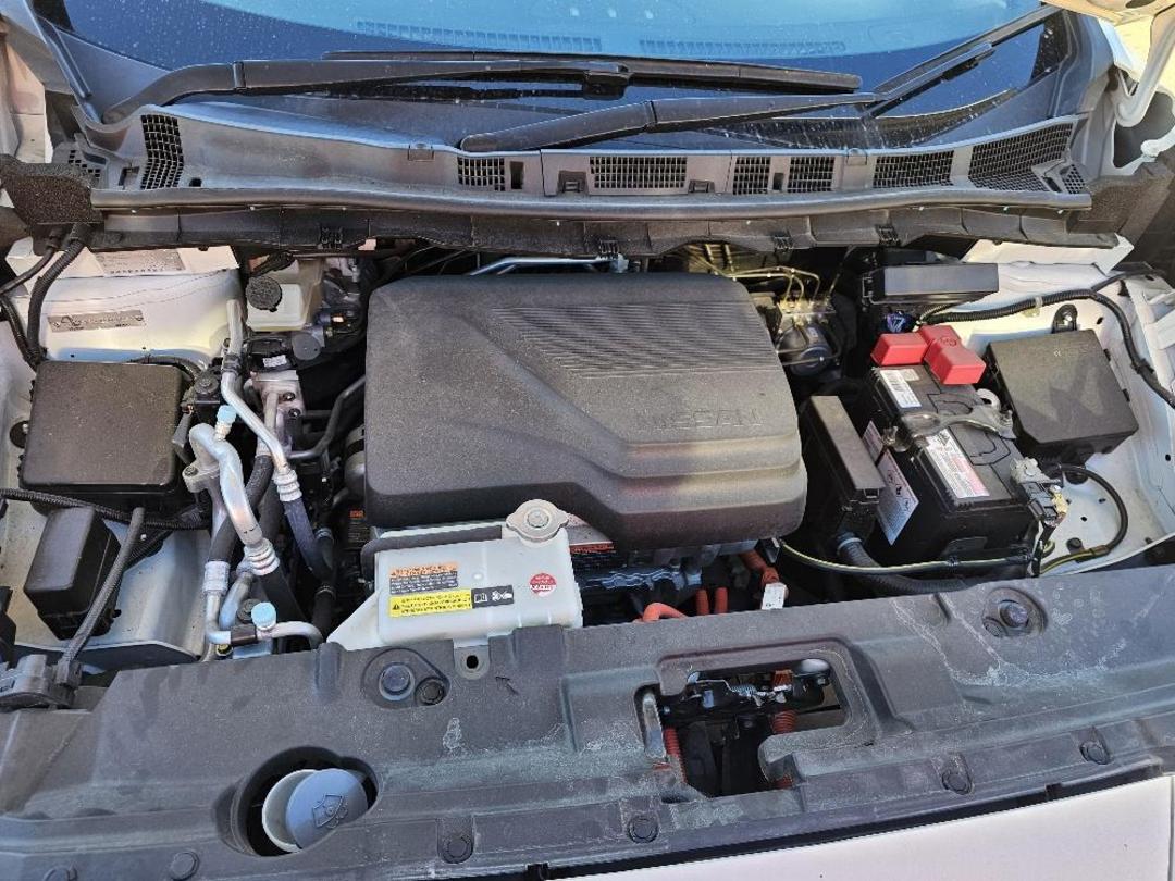 Photo '12' of Nissan Leaf