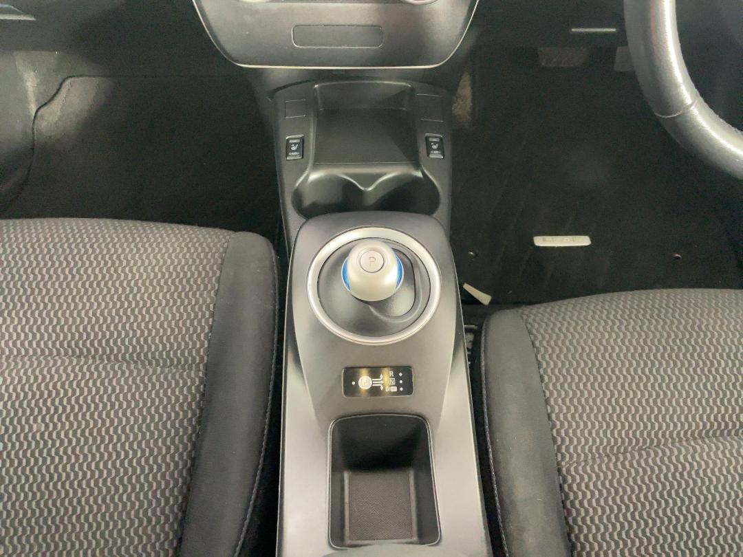 Photo '16' of Nissan Leaf