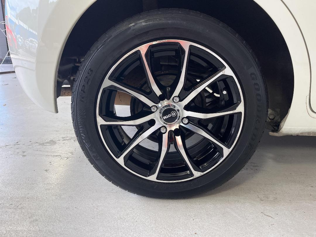 Photo '12' of Nissan March