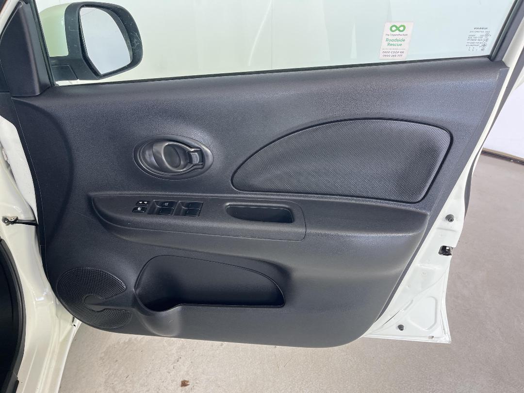 Photo '15' of Nissan March