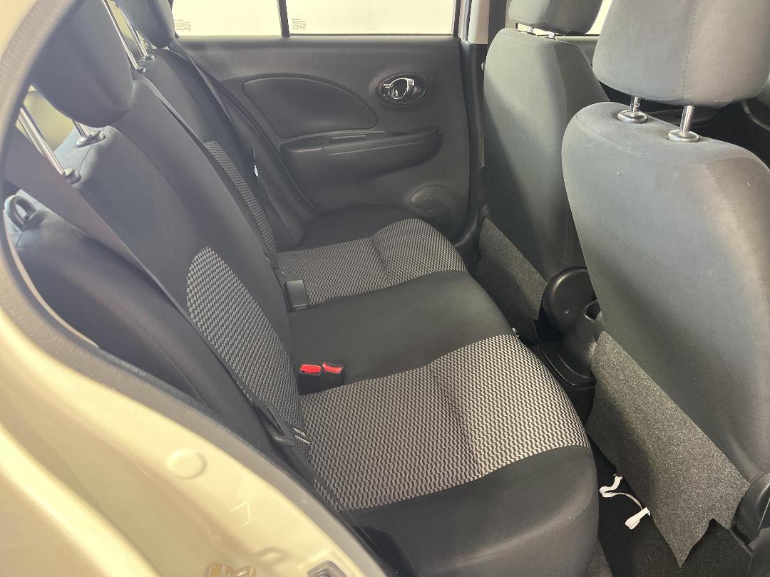 Photo '20' of Nissan March