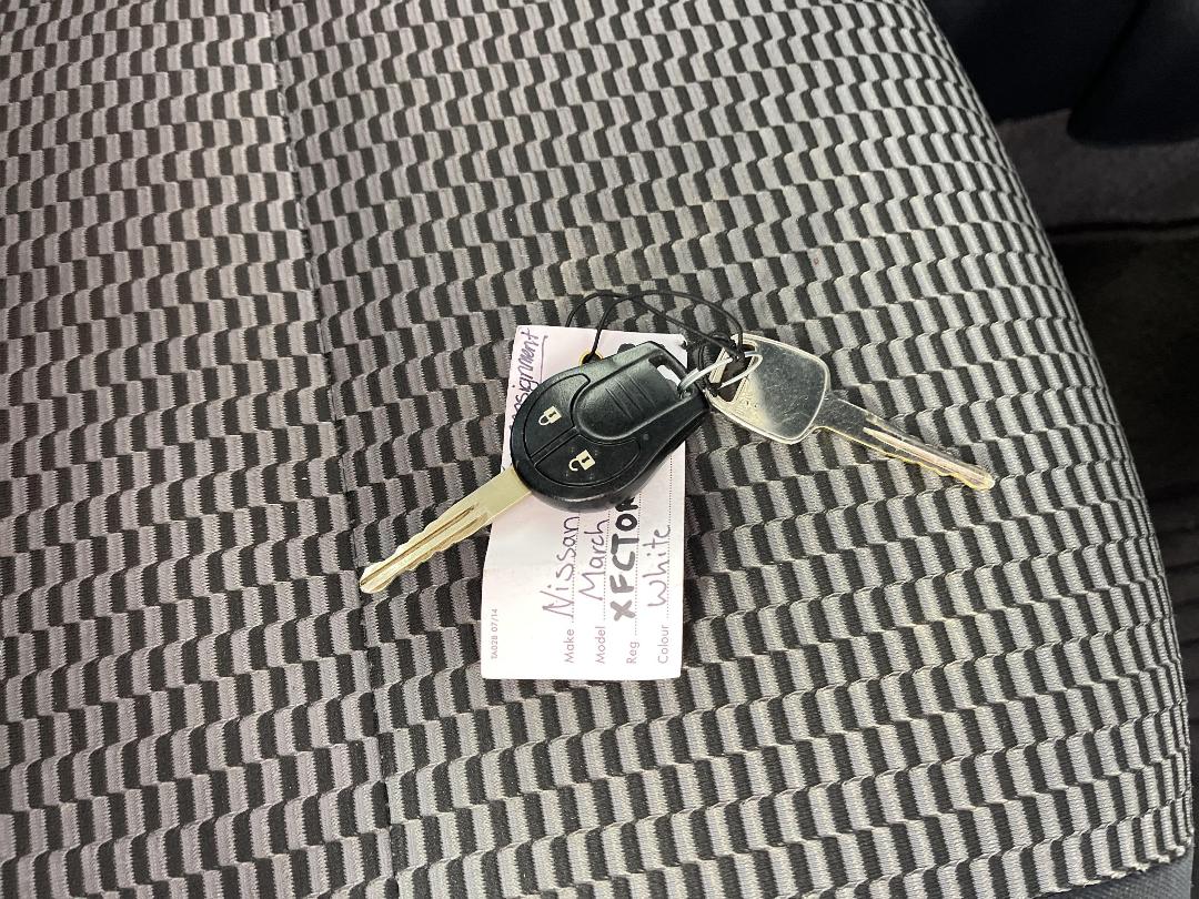 Photo '22' of Nissan March