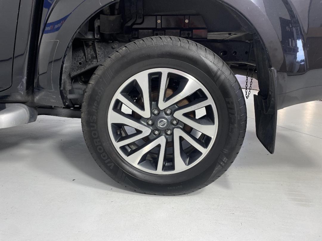 Photo '11' of Nissan Navara